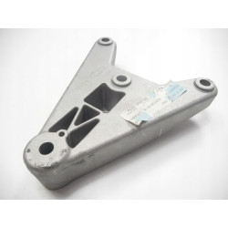 Wspornik mocowania silnika Ford Fiesta 95-06 OE 1004897