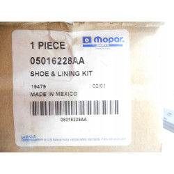 KLOCKI HAMULCOWE PRZÓD MOPAR 5016228AA