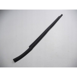 LISTWA USZCZELNIAJĄCA DRZWI TYLNYCH PRAWYCH MERCEDES A W169 OE A1697350465