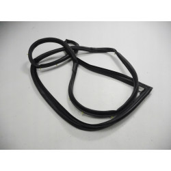 Uszczelka drzwi prawy przód Mazda 323 OE BC1B-58-760B