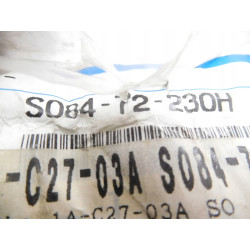 ZAWIAS ROLKA DRZWI PRZESUWNYCH MAZDA BONGO S084-72-230H