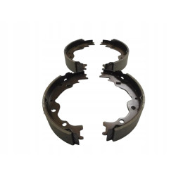 Szczęki hamulcowe tył Mazda E2000 E2200 OE SE28-26-38ZA