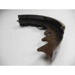 Szczęki hamulcowe tył Mazda E2000 E2200 OE SE28-26-38ZA