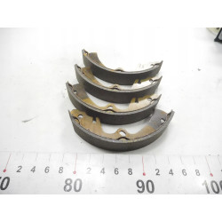 Szczęki hamulcowe Mazda 323 I OE 39Y2 26 3109A