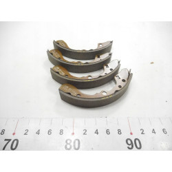 Zestaw szczęk hamulcowych Mazda 323 III OE BL53 26 38Z9A