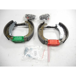 Szczęki hamulcowe tył BENDIX Renault Clio I 381135B