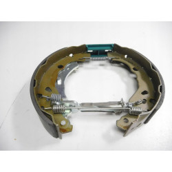 Zestaw szczęk hamulcowych tył LPR Renault Clio II OEK548L