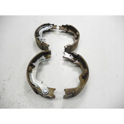 Zestaw szczęk hamulcowych, hamulec postojowy Nipparts N3500538