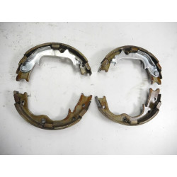 Zestaw szczęk hamulcowych, hamulec postojowy Nipparts N3500538