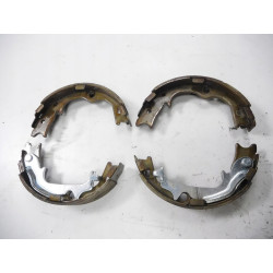 Zestaw szczęk hamulcowych, hamulec postojowy Nipparts N3500538