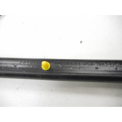 Uszczelka drzwi lewy przód Citroen Berlingo K9 OE 9820661380