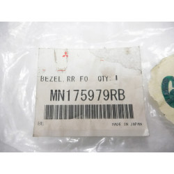 Ramka, lampa przeciwmgielna lewy tył Mitsubishi Lancer OE MN175979RB