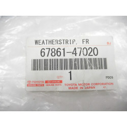 Uszczelka drzwi prawy przód Toyota Prius II XW20 04-09 OE 67861-47020