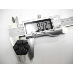 Śruba M9 x 1.0 zabezpieczająca koło zamachowe Renault 12 OE 0706307900