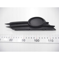 Zaślepka, kratka halogenu prawego Opel Corsa D OE 13229483
