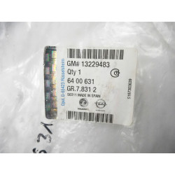 Zaślepka, kratka halogenu prawego Opel Corsa D OE 13229483