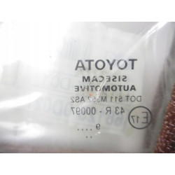 SZYBA MAŁA DRZWI PRAWY PRZÓD TOYOTA YARIS III OE 68125-0D021