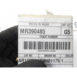 Tłoczek zacisku hamulcowego tył MITSUBISHI PAJERO III IV OE MR390485