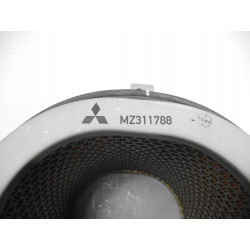 Filtr powietrza Mitsubishi Pajero I OE MZ311788