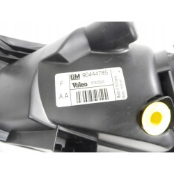 Lampa prawy przód Opel Corsa B OE 90444785