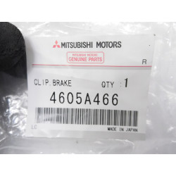 Zabezpieczenie klocków hamulcowych Mitsubishi Pajero IV OE 4605A466