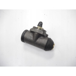 Cylinderek hamulcowy Renault 4 5 6 OE 7701024260