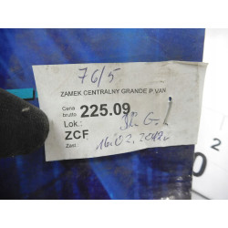 ZAMEK CENTRALNY GRANDE P.VAN KEETEC