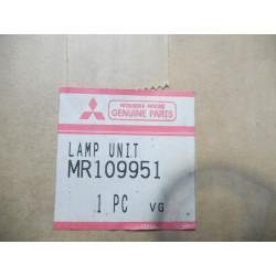 Lampa lewy przód Mitsubishi Montero OE MR109951