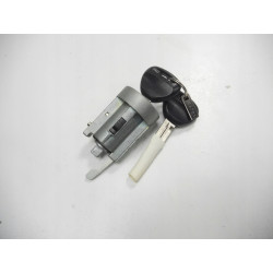 Cylinder stacyjki Mitsubishi Space Wagon OE MR153677