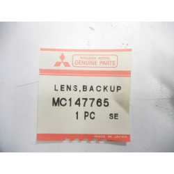 Soczewka lampy cofania Mtisubishi Fuso Trucks OE MC147765