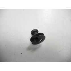 Klips listwy bagażnika Opel Omega B OE 90431884