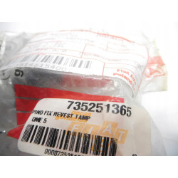 Ogranicznik tapicerki klapy bagażnika Fiat Palio OE 735251365