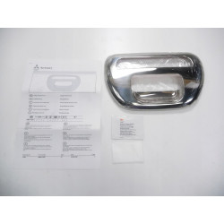 Mitsubishi L200 OSŁONA KLAMKI KLAPY BURTY - CHROM MME31599
