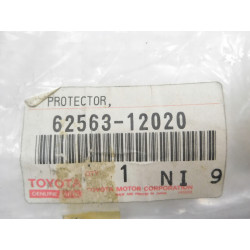 Wewnętrzna listwa wykończeniowa tył Toyota Corolla OE 62563-12020