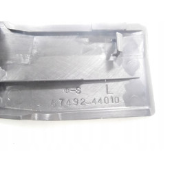 Ozdoba wspornika dolnej ramy drzwi przednich, lewa Toyota Ipsum 67492-44010