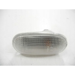 Migacz boczny biały RL Mitsubishi L200 OE 8351A041