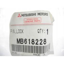 ŚRUBA ZACISKU PRZEDNIA MITSUBISHI PAJERO OUTLANDER MB618228