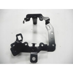 8321A096 MOCOWANIE HALOGENU PRAWE L200