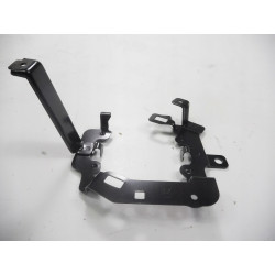 8321A096 MOCOWANIE HALOGENU PRAWE L200