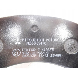 Zestaw klocków hamulcowych, hamulce tarczowe Mitsubishi Pajero I MZ690347C