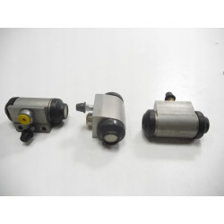 Cylinderek hamulcowy Fiat Punto OE 9948369