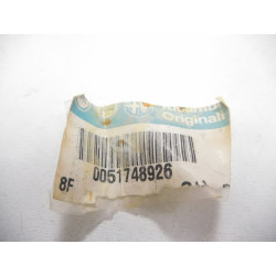 Śruba, mocowanie relingu dachowego Fiat Croma OE 51748926