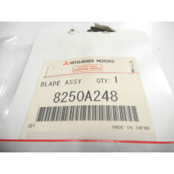Pióro wycieraczki przednie Mitsubishi 8250A248