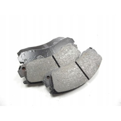 Klocki hamulcowe przód Mitsubishi L200 MZ690576