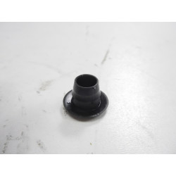 Przelotka linki hamulca ręcznego Corsa A 8957028