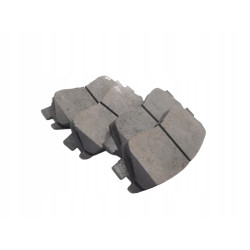 Klocki hamulcowe przód Mitsubishi Pajero MR389526