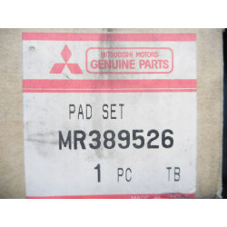 Klocki hamulcowe przód Mitsubishi Pajero MR389526