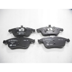 Klocki hamulcowe przód Hella 8DB355014-801