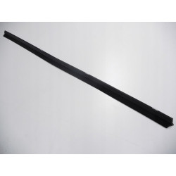 LISTWA ZGARNIAJĄCA PRAWY PRZÓD W211 OE A2126904882