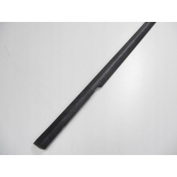 LISTWA ZGARNIAJĄCA PRAWA PRZÓD VW CADDY 2K5837478